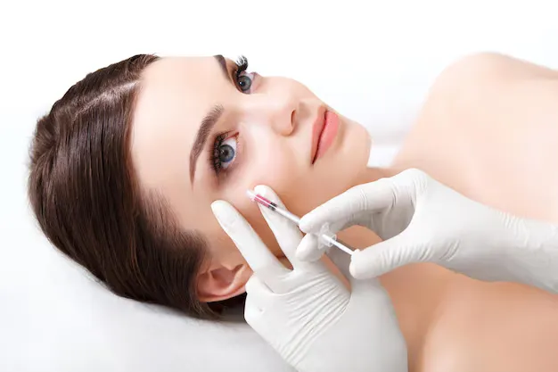 تجربتي الشخصية مع حقن سكلبترا لتجديد شباب البشرة بدون فيلر تقليدي