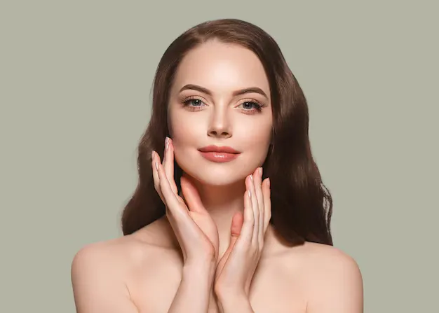 فوائد ابرة الريتش للوجه مع د. نجلاء الزغبي لتحفيز الكولاجين وتجديد البشرة