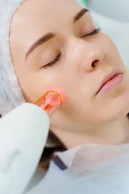 جلسات نضارة البشرة بالليزر تحت إشراف دكتورة نجلاء الزغبي